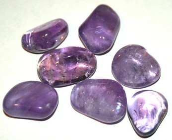 Amethyst mit Silber-Stiftösen (Abb. E)